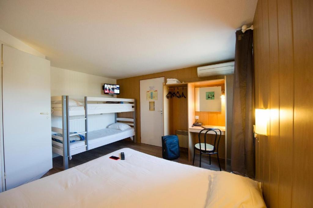 Brit Hotel Essentiel Pau Lescar Εξωτερικό φωτογραφία