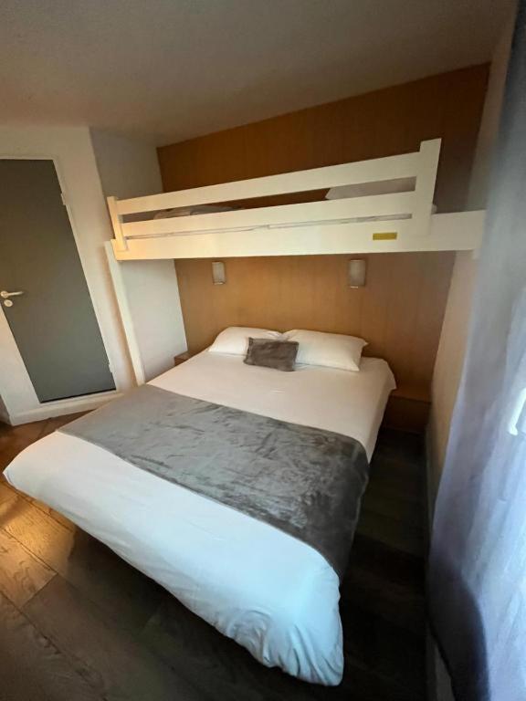 Brit Hotel Essentiel Pau Lescar Εξωτερικό φωτογραφία