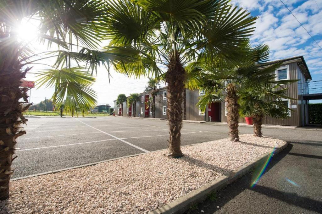 Brit Hotel Essentiel Pau Lescar Εξωτερικό φωτογραφία