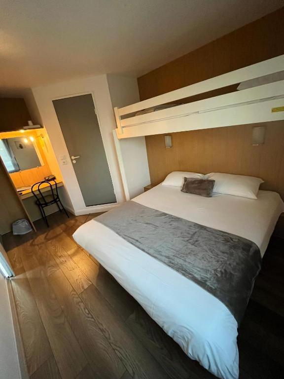 Brit Hotel Essentiel Pau Lescar Εξωτερικό φωτογραφία