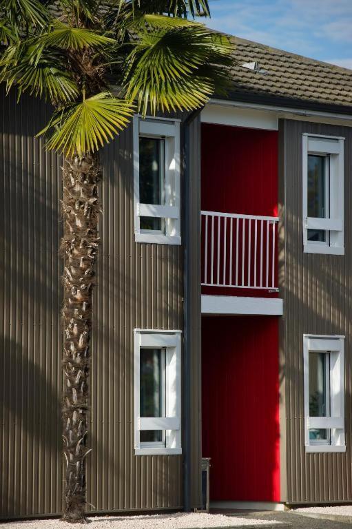 Brit Hotel Essentiel Pau Lescar Εξωτερικό φωτογραφία