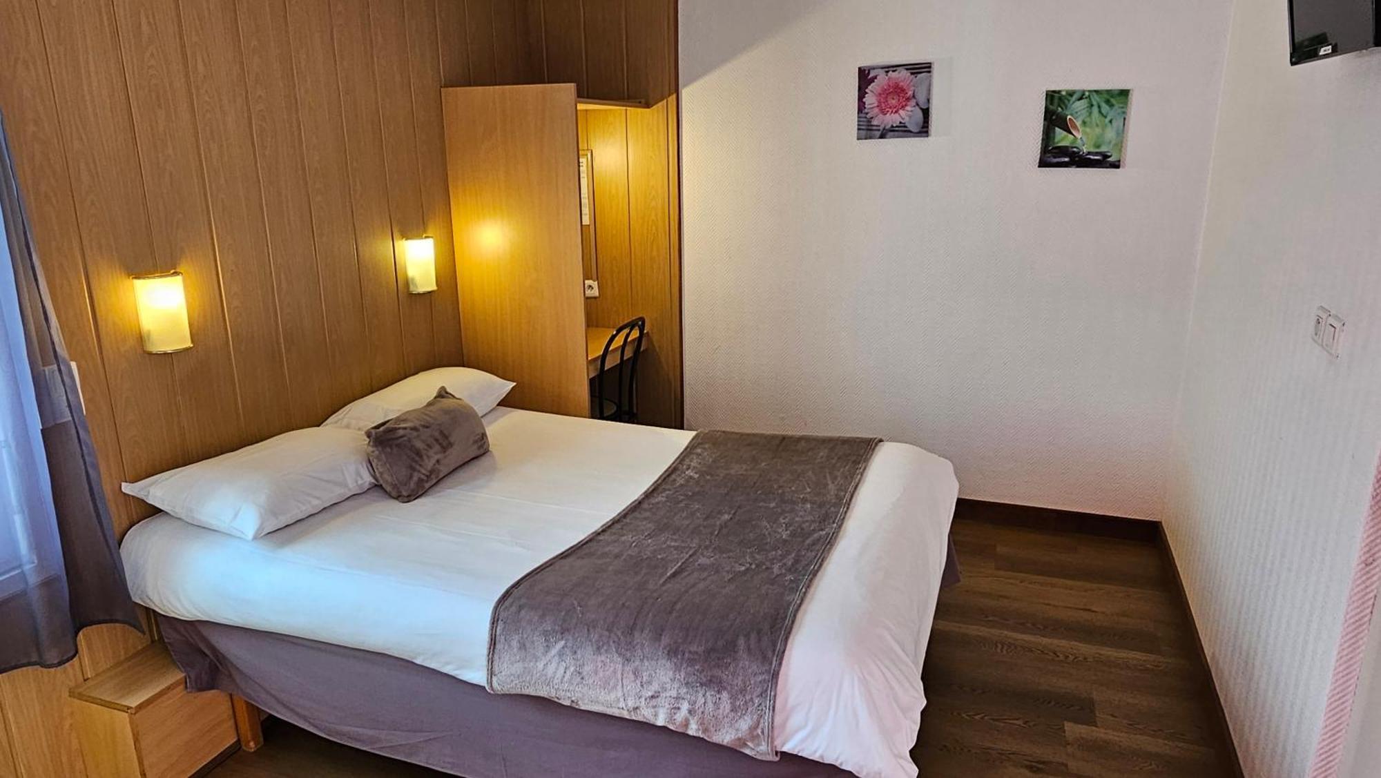 Brit Hotel Essentiel Pau Lescar Εξωτερικό φωτογραφία