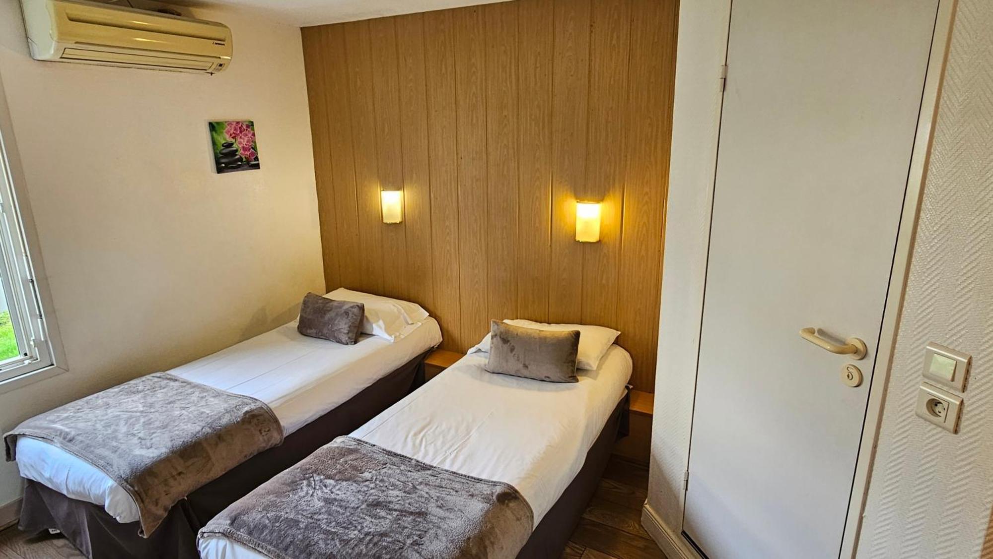 Brit Hotel Essentiel Pau Lescar Εξωτερικό φωτογραφία