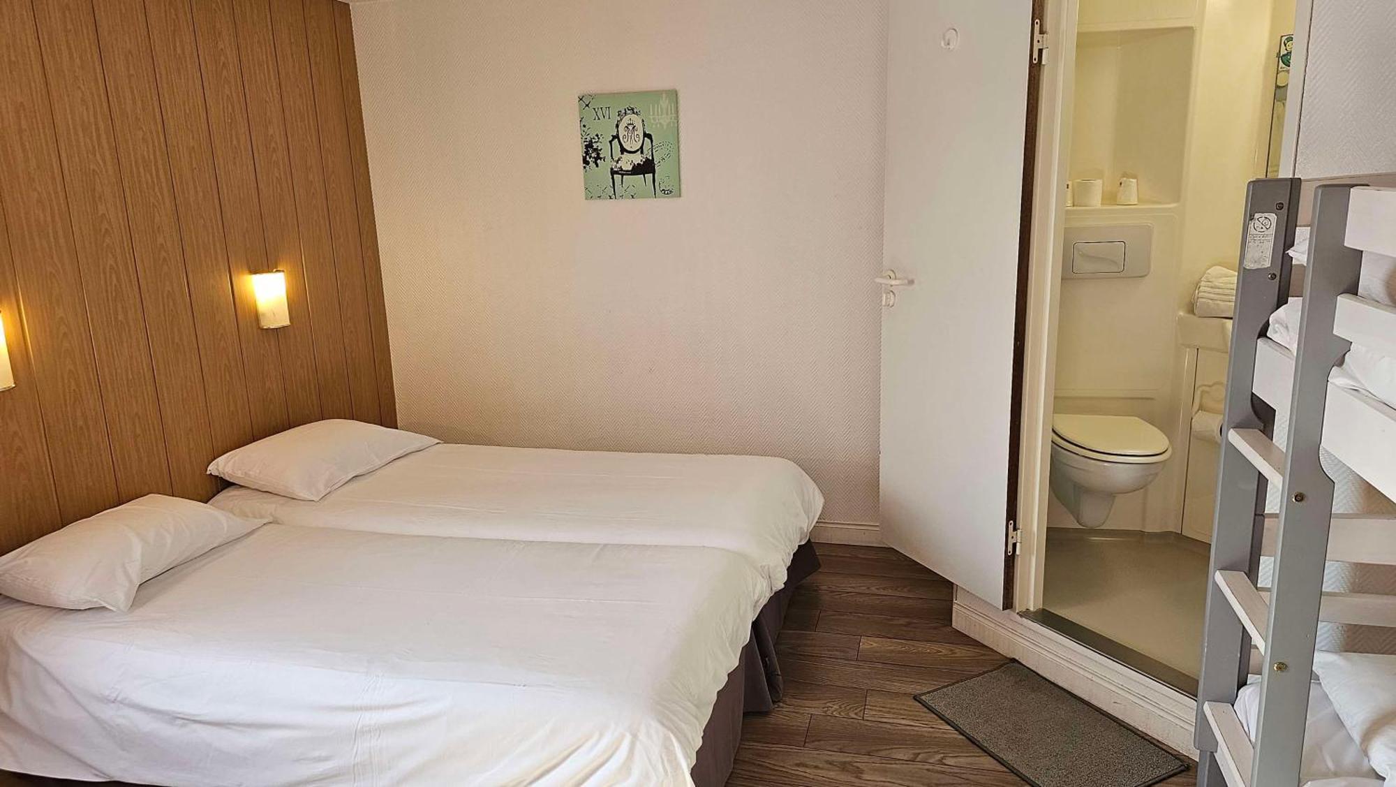 Brit Hotel Essentiel Pau Lescar Εξωτερικό φωτογραφία